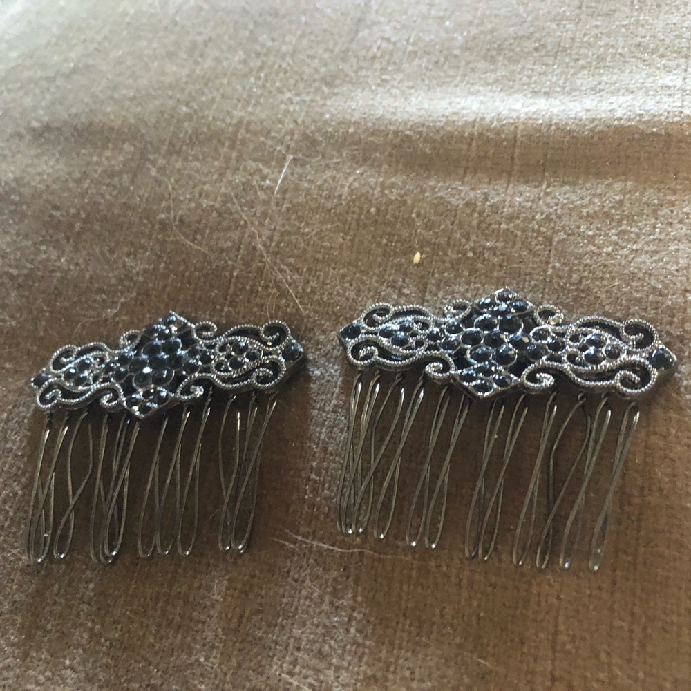 1990s Rhinestone Filigree Hair Combs - 850 $8 or 🦋